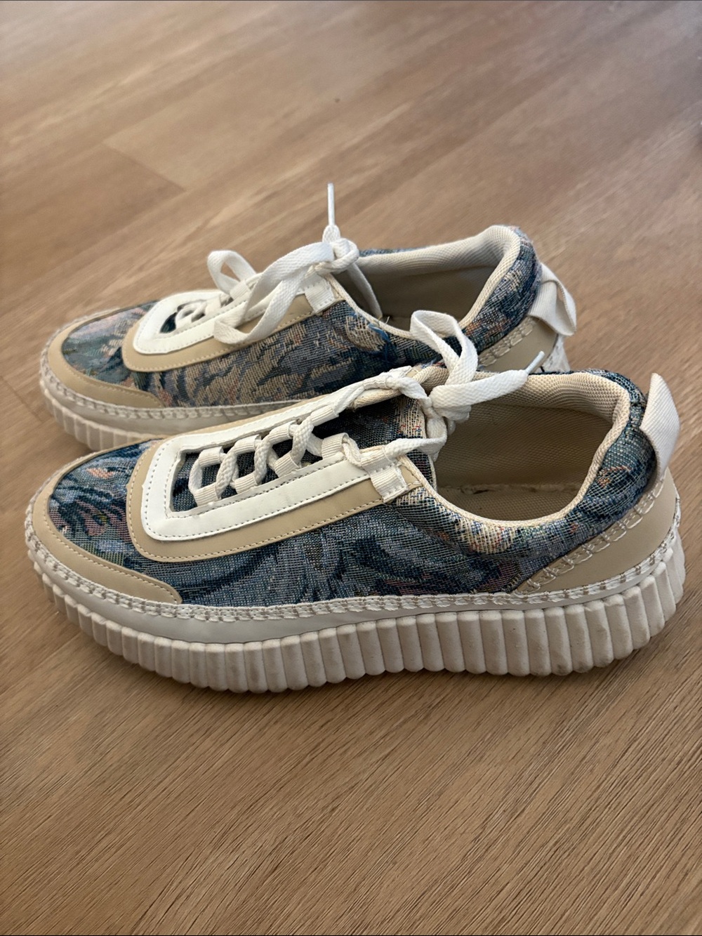 Madden Girl Cream & Blue Floral Platform Sneakers